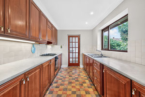 Kitchen- click for photo gallery